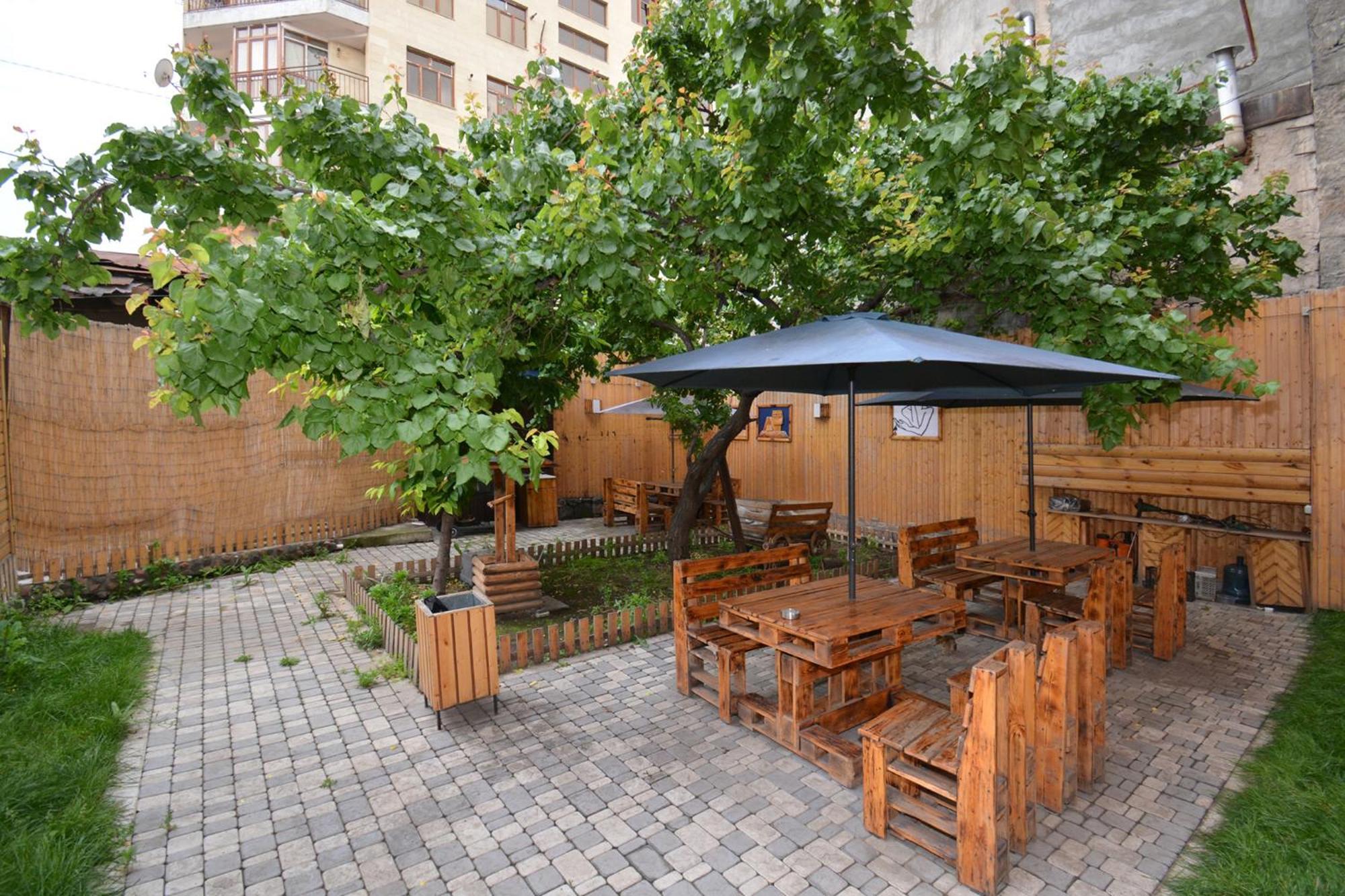 Partez Hotel Ereván Exterior foto